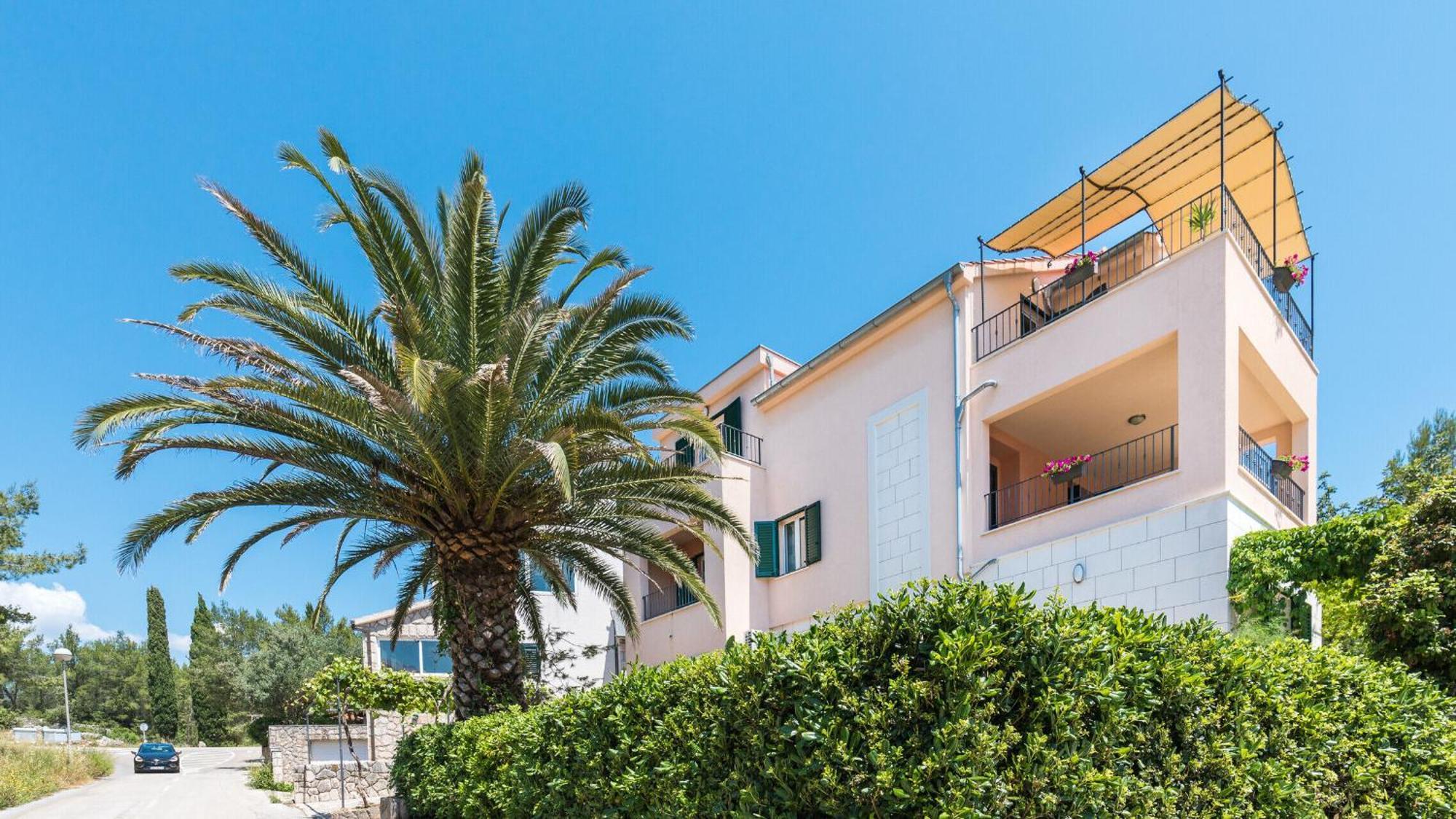 Apartments Seric Vrboska Exterior photo